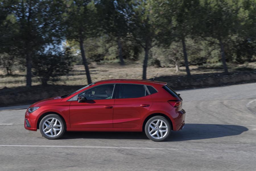 Seat Ibiza FR TGI 2017 года  (WW) (фото 2 из 34)